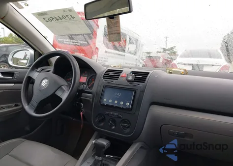 2006 Volkswagen Jetta 2.5 from USA, damaged, VIN 3VWSF71KX6M730663